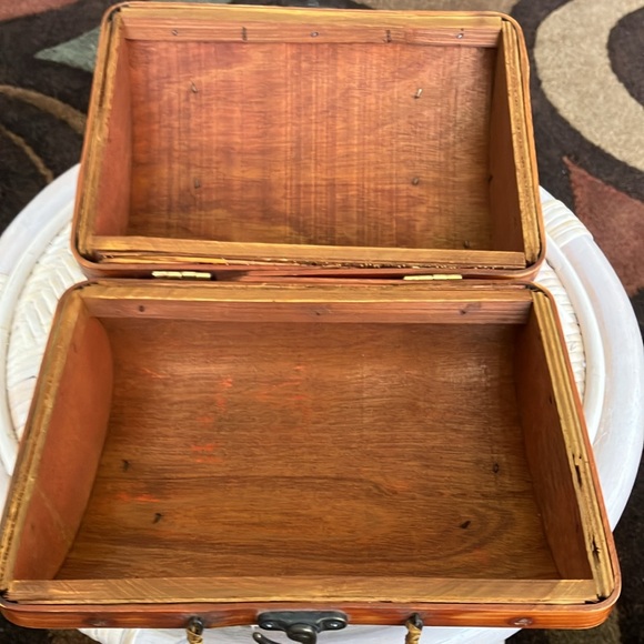 VINTAGE WOOD PURSE BAMBOO WRAPPED HANDLES BRASS SLIDE LATCH and HINGED 1960’s - Picture 10 of 17